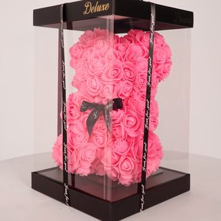 Miś ze sztucznych kwiatów 