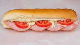 Sendvič sa pečenicom