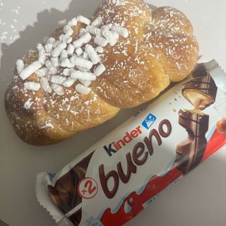 TRECCIA KINDER BUENO