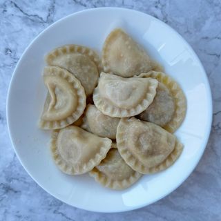 Pierogi z mięsem (porcja XL) gotowane