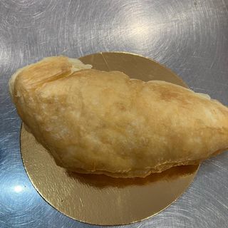 Calzone fritto con prosciutto cotto e mozzarella