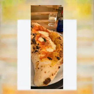 Calzone Napoletano