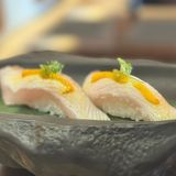 Niguiri aburi hamachi (2 uds.)