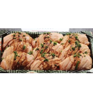 05. Nigiri de Salmão Braseado (12 Peças)