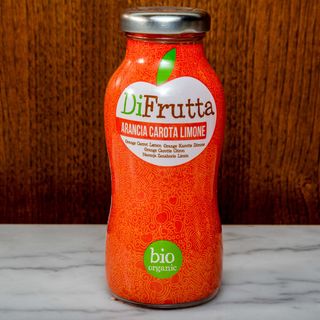 Succo di carota e limone