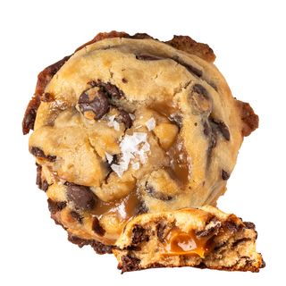 Bomba Clásica Rellena De Caramelo Salado