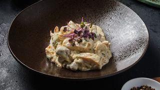 Piept de pui cu sos de ciuperci