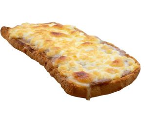 Принцеса с кайма и кашкавал +порция пържени картофи и кола 300 мл