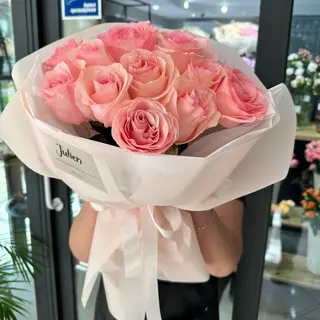 11 рожевих троянд "Novia"