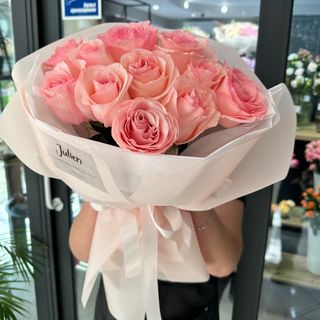 11 рожевих троянд "Novia"