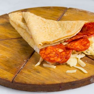 Palačinka sa kulenom, sirom i pavlakom 