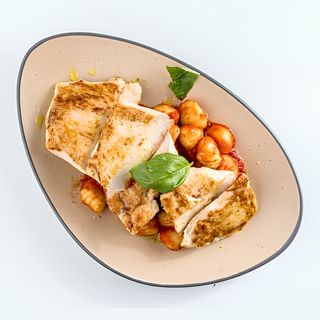 Pileća prsa s njokima