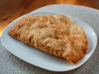 Чебурек з телятиною (180g)