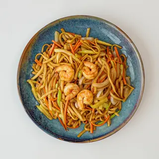 Tallarines fritos con gambas
