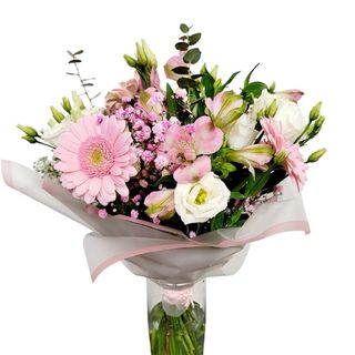 Bukiet kwiatowy ,,Kremowy”