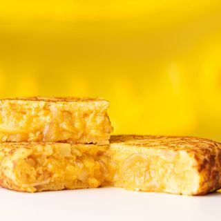 Tortilla de Patata con Cebolla también de toda la vida