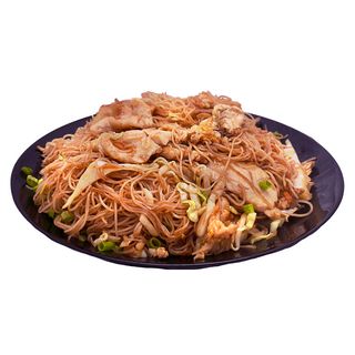 38. Ми фен с пиле и оризови спагети (650гр)