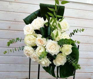 Buchet 15 white roses