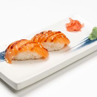 222. Nigiri Sake (2 Pzs.)