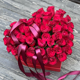 Коробка сердце с красными розами - #6