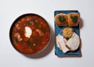 Barszcz z wieprzowiną