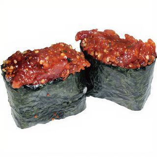 47. Gunkan atún picante (2 uds.)