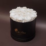 17 trandafiri criogenați albi în cutie de lux mare neagră