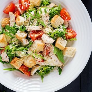 Салат Цезар (250г)