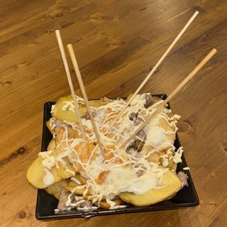 Patate,provola e porchetta