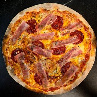 Pizza Urdangarín (Mediana)