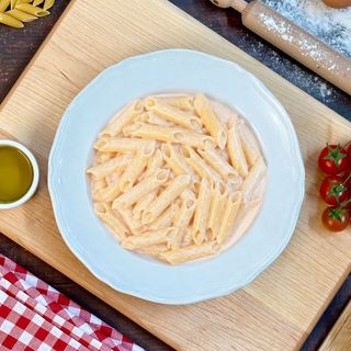 Mezze penne panna e salmone