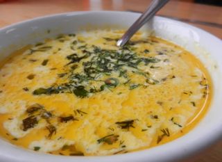 Ciorba de pui a la grec 