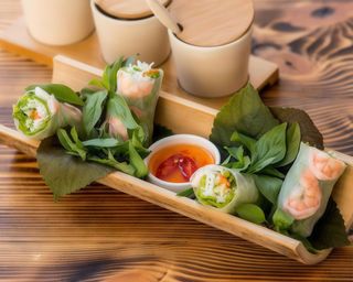 Спрінг-рол з креветкою (140/20г)