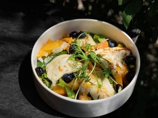 Салат з халумі (210g)