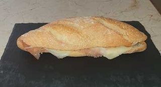 Bocadillo De Jamon Y Queso