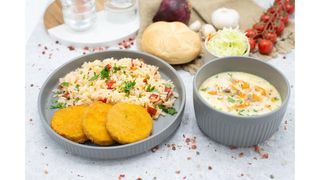 Ciorba radauteana,dovlecel pane,pilaf de orez,salata de varza alba,chifla