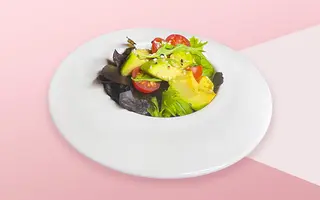 4. Ensalada De Aguacate