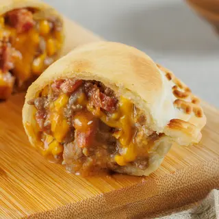 Empanada De Cheeseburger