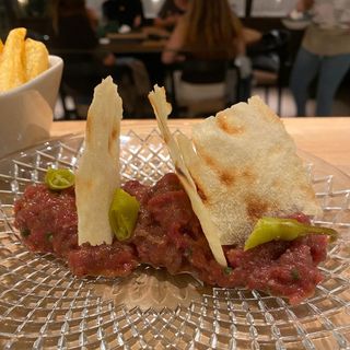 Steak tartar cortado a cuchillo