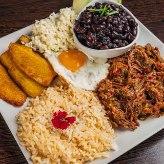 Plato Pabellon Criollo Venezolano