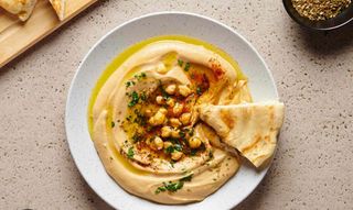 Hummus Con Pan De Tortilla