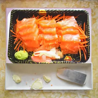 35-Sashimi Salmão