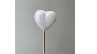 Białe serduszko  na piku