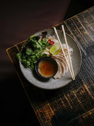 BUN CHA POLLO