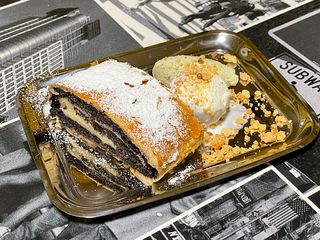 Маковий штрудель