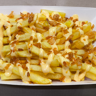 Batatas Fritas C/ Cheddar e Cebola Frita