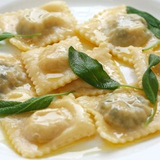 Ravioli ricotta e spinaci