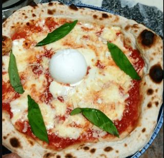 Pizza Di Burrata
