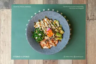 Pokè salmone