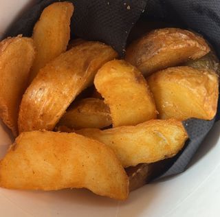 Patata Picante Con Salsa